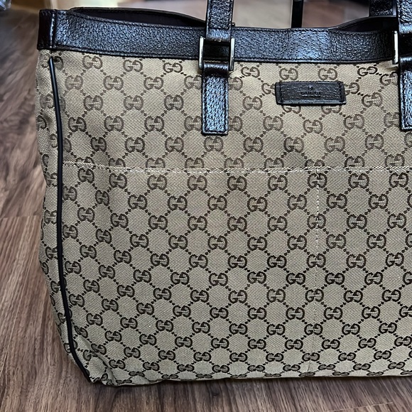 A156 - 💯 % authentic Gucci tote bag - Picture 5 of 16